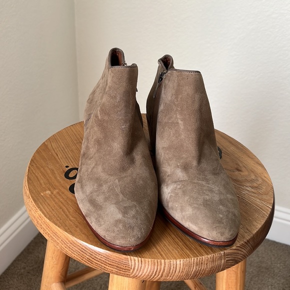 Sam Edelman petty boots taupe 8.5 NWOT - Picture 8 of 9